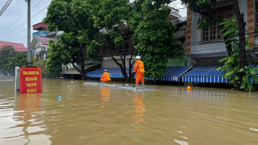 Diễn biến mưa lũ lịch sử tại miền Bắc hôm nay: Ít nhất 146 người chết và mất tích do bão Yagi; Khó khăn trong tìm kiếm người mất tích- Ảnh 33.