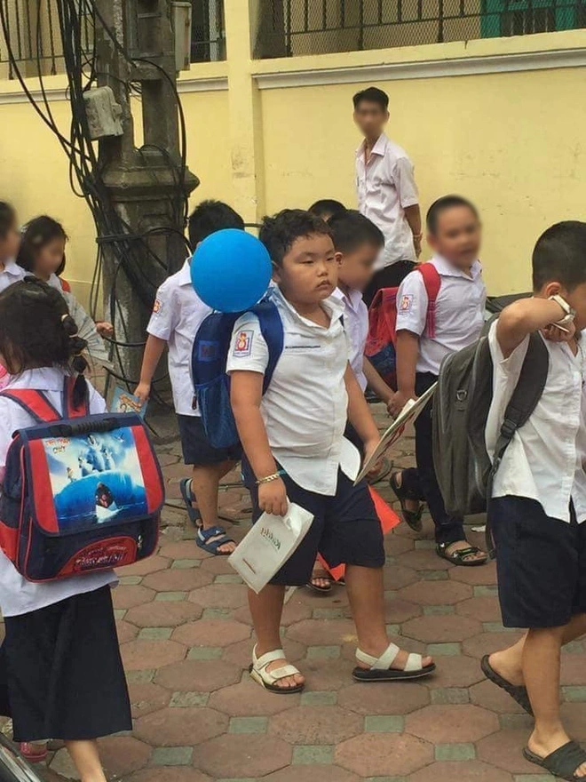 Hot lại loạt meme huyền thoại cậu bé tiểu học 