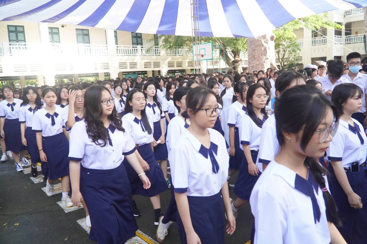 Toàn cảnh lễ khai giảng năm học mới: Rất nhanh - gọn nhưng vẫn thừa vui tươi và háo hức!- Ảnh 27.