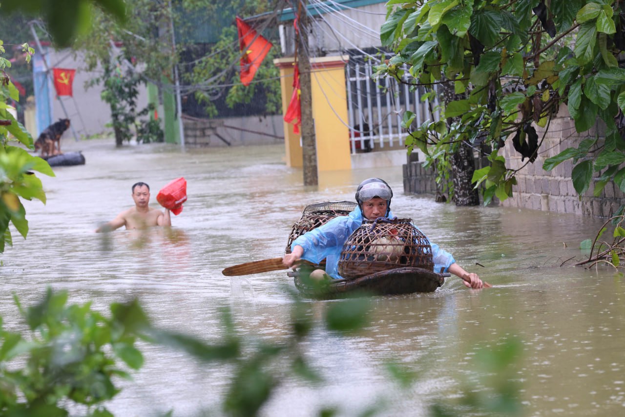 Ngay lúc này: Cầu Vĩnh Tuy hướng về Long Biên ùn tắc nghiêm trọng hàng cây số, tài xế chôn chân cả tiếng- Ảnh 8.