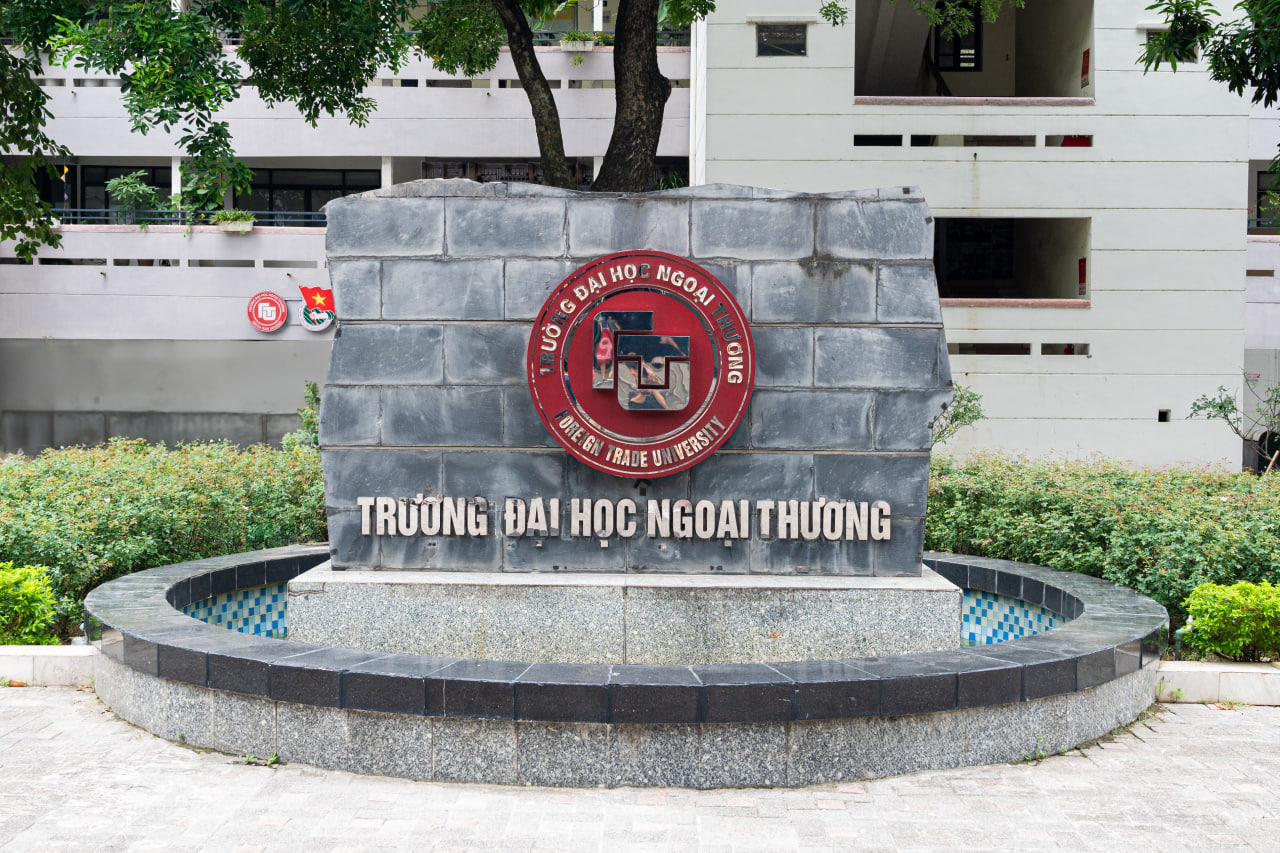 CHÍNH THỨC: Hoa hậu Kỳ Duyên chưa tốt nghiệp trường Đại học Ngoại thương- Ảnh 4.