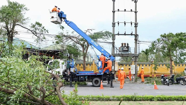 Lũ lụt kinh hoàng ở các tỉnh miền Bắc: Số người chết và mất tích do mưa bão số 3 tiếp tục tăng, tình hình vẫn căng thẳng- Ảnh 37.