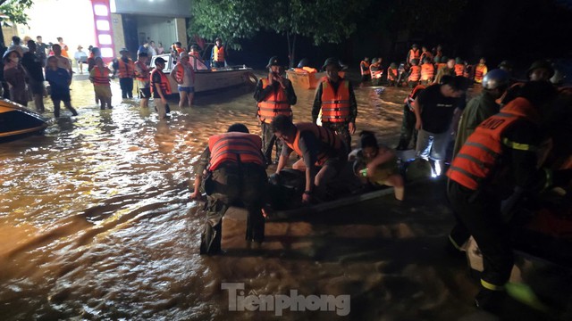 Lũ lụt kinh hoàng ở các tỉnh miền Bắc: 71 người chết và mất tích; Ngừng cấp điện ở nhiều địa phương do mưa lũ và sạt lở- Ảnh 5.