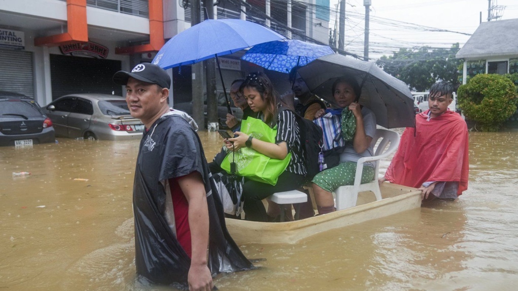 Yagi có thể là cơn bão lớn nhất thế giới năm 2024: Cả châu Á “nín thở” trước siêu bão, trường học đóng cửa, chuyến bay bị hoãn, hàng loạt quốc gia đưa ra cảnh báo- Ảnh 4.