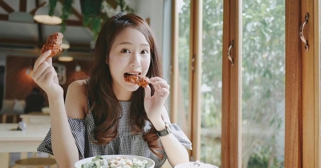 2 thời điểm vàng dễ tăng cân trong ngày, nhắc nhở chị em dù có đói cũng phải kiểm soát khẩu phần ăn