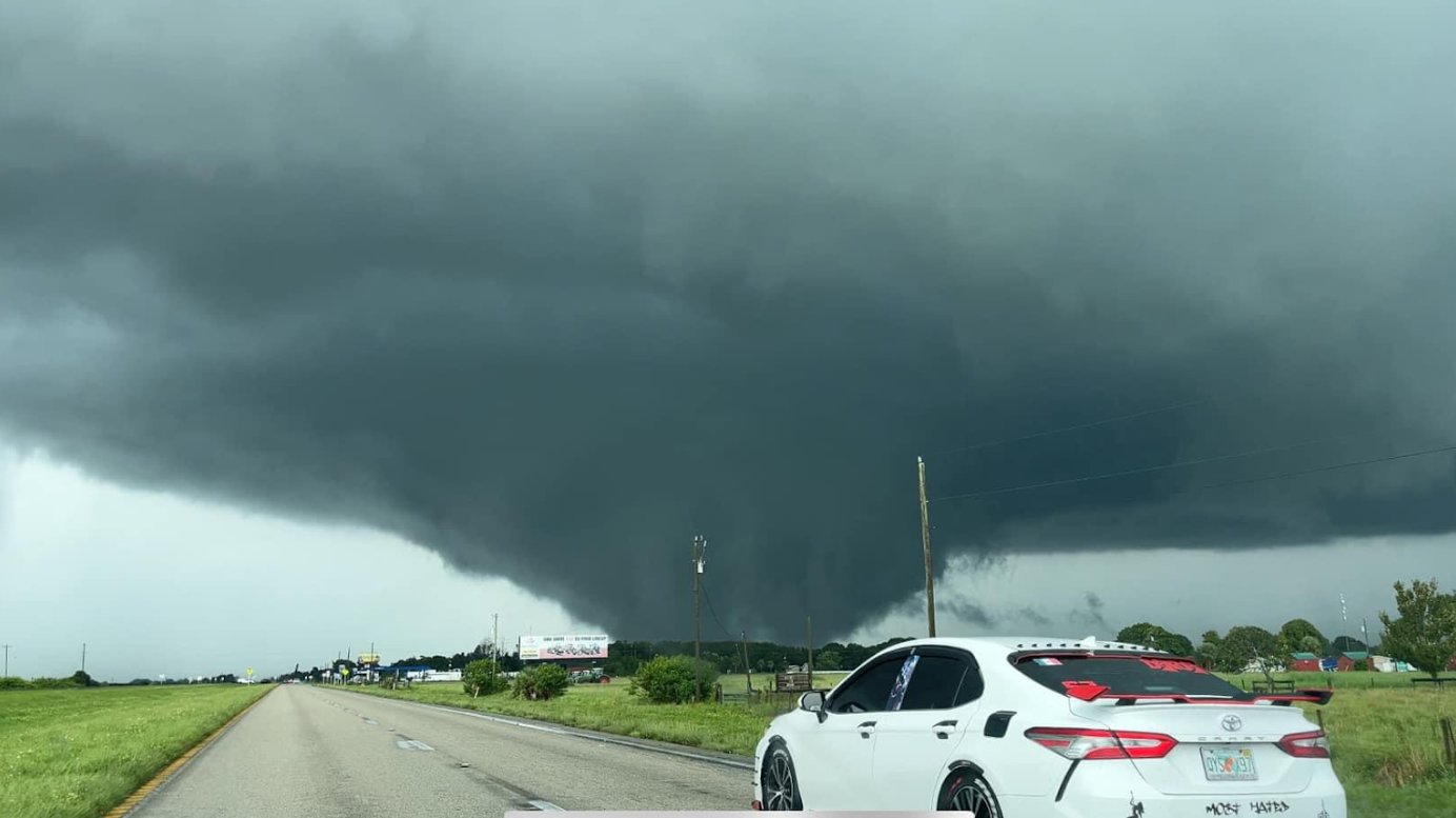 Toàn cảnh siêu bão Milton đổ bộ Florida (Mỹ): Diễn biến bão bất ngờ thay đổi liên tục, suy yếu thành bão cấp 1 sau nhiều tiếng 