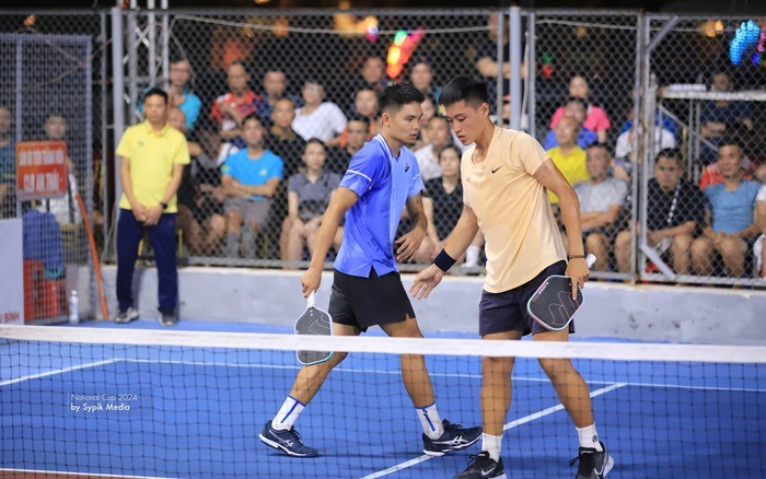 Trực tiếp giải pickleball tiền tỉ tại Việt Nam: Trương Vinh Hiển chiến thắng nghẹt thở, lọt vào chung kết- Ảnh 2.