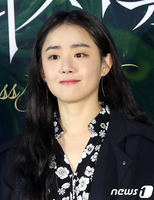 Ngoại hình gây hoang mang tột độ của “em gái quốc dân” Moon Geun Young- Ảnh 6. Ngoại hình gây hoang mang tột độ của “em gái quốc dân” Moon Geun Young- Ảnh 6.