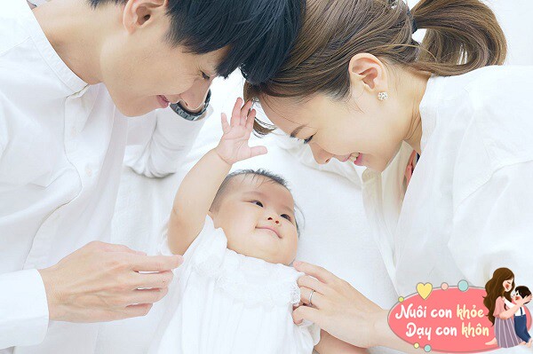 Mối quan hệ gia đình hòa thuận giúp xây dựng niềm tin và truyền tải những cảm xúc tốt đẹp.