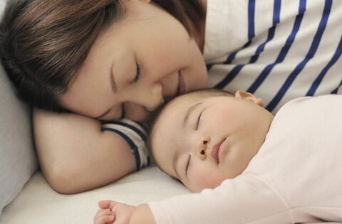 5 cách ‘đẩy lùi’ chứng mất ngủ sau sinh