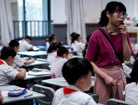 Cô giáo ở TPHCM nêu ra 3 quan điểm về chuyện dạy thêm học thêm, hội phụ huynh chia 2 “phe” tranh luận nảy lửa