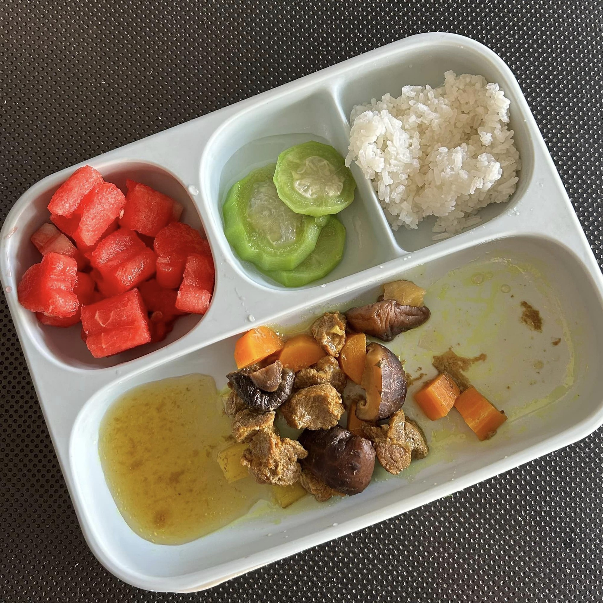 Mẹ bỉm từng không có tư duy bếp núc, nấu ăn âm điểm nhưng em bé 10 tháng đã khiến mẹ thay đổi thế này!- Ảnh 15.