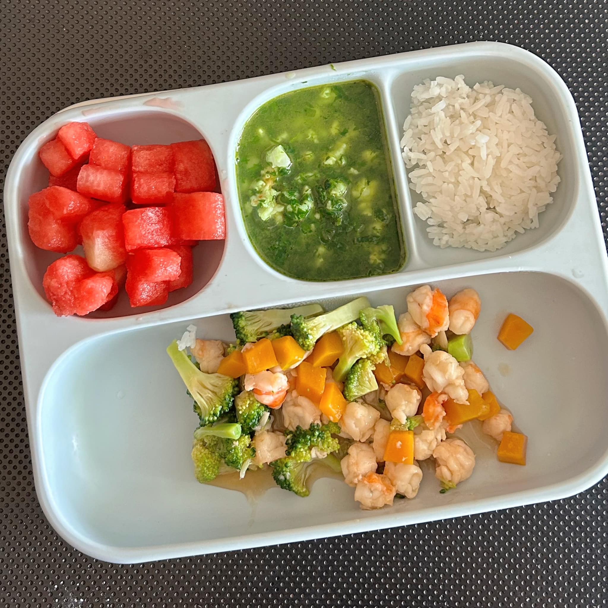 Mẹ bỉm từng không có tư duy bếp núc, nấu ăn âm điểm nhưng em bé 10 tháng đã khiến mẹ thay đổi thế này!- Ảnh 10.