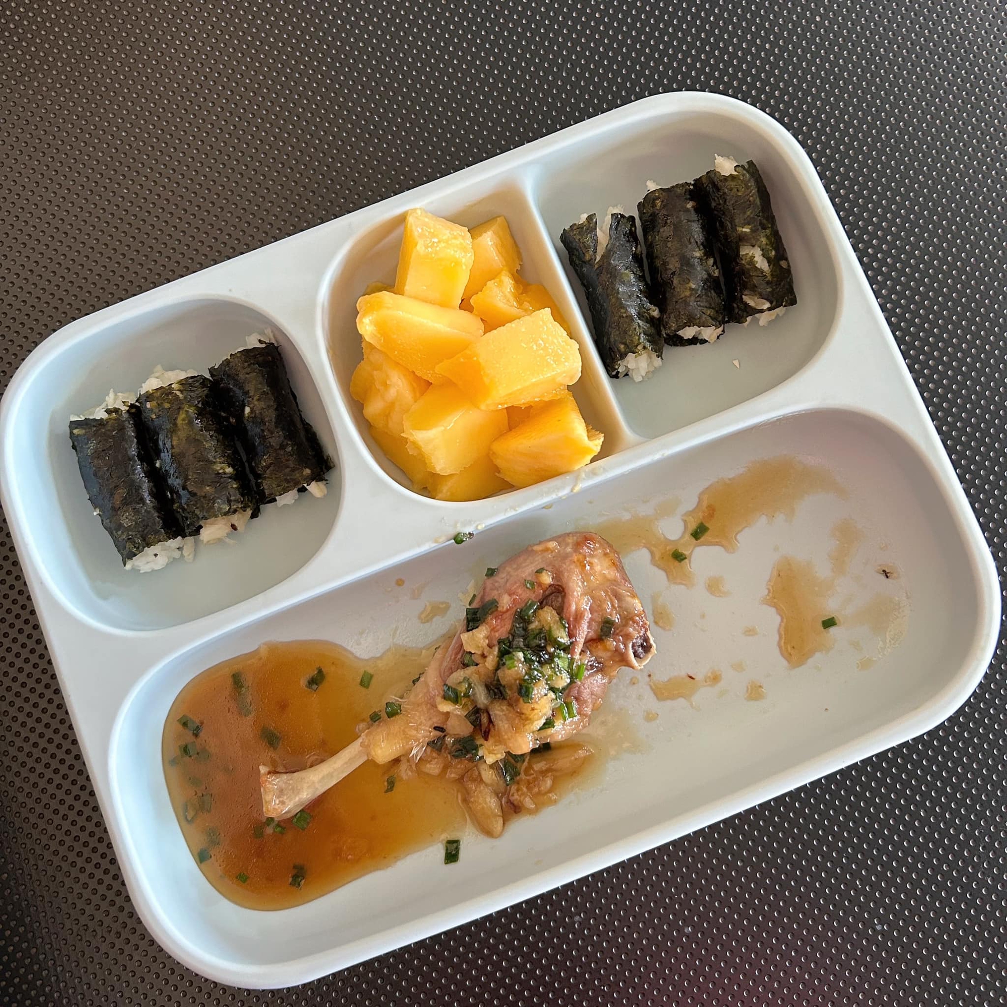 Mẹ bỉm từng không có tư duy bếp núc, nấu ăn âm điểm nhưng em bé 10 tháng đã khiến mẹ thay đổi thế này!- Ảnh 13.