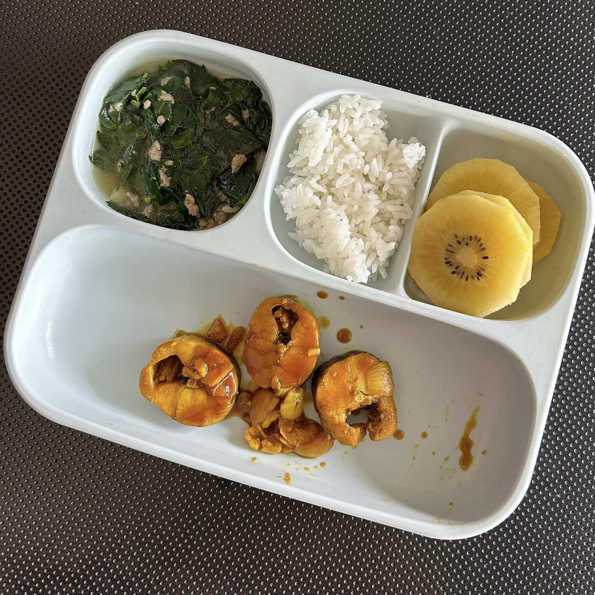 Mẹ bỉm từng không có tư duy bếp núc, nấu ăn âm điểm nhưng em bé 10 tháng đã khiến mẹ thay đổi thế này!- Ảnh 19.