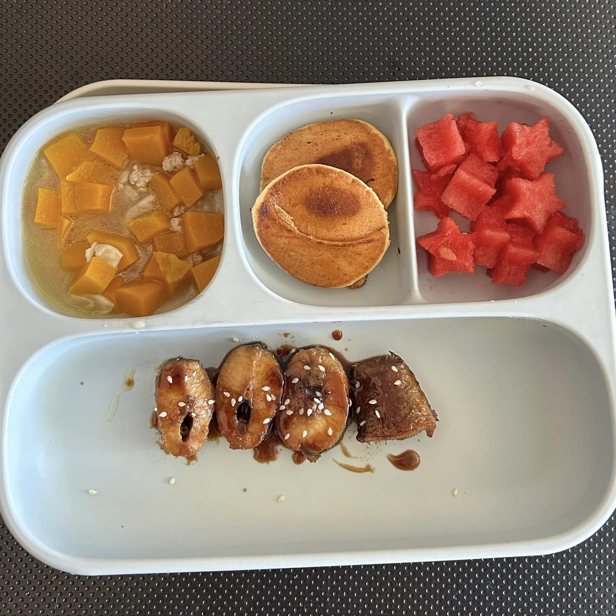 Mẹ bỉm từng không có tư duy bếp núc, nấu ăn âm điểm nhưng em bé 10 tháng đã khiến mẹ thay đổi thế này!- Ảnh 11.