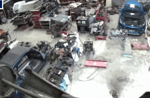 Khoảnh khắc kinh hoàng khi động đất mạnh 7,3 độ richter đổ bộ: Mọi thứ bị “xới tung” trong tích tắc