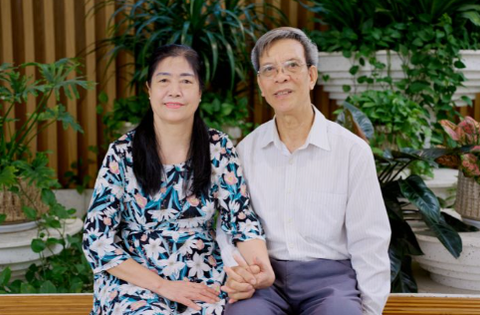 “Tái sinh” đôi chân cho cặp vợ chồng 70 tuổi bằng phương pháp độc quyền