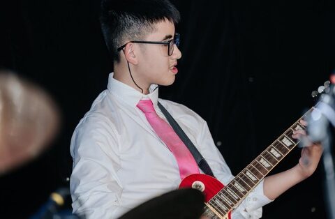 Bất ngờ với khả năng chơi nhạc cụ cực “ngầu” của dàn “trai xinh gái đẹp” TH School