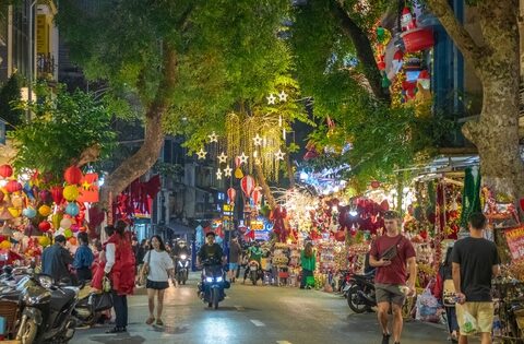 Ảnh: Khắp nơi ở Hà Nội tràn ngập không khí Giáng Sinh, lên phố chụp ảnh ngay thôi!