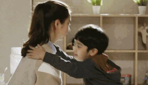 4 kiểu nuông chiều của cha mẹ khiến con cái ngạt thở nhất, nuôi con dễ hư sau này