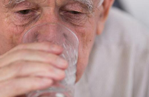 Nghiên cứu khoa học: Thói quen uống nước có liên quan tới tuổi thọ, người sống lâu thường tiêu thụ lượng nước ở mức này