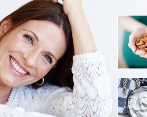 Phụ nữ tuổi 40 nên ăn 4 loại thực phẩm để “biến đổi” mái tóc, bóng mượt và đầy sức sống một cách ngạc nhiên