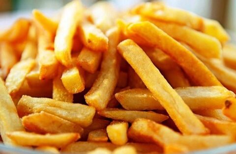 3 món ăn vặt phổ biến gây mất nước và hình thành nếp nhăn rất nhanh, BS khuyên dùng những lựa chọn lành mạnh hơn