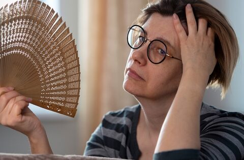 ‘Bốc hỏa’ mãn kinh đáng sợ đến mức nào?