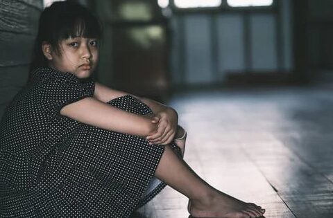 “Nửa đêm đọc nhật ký con gái 12 tuổi, tôi hối hận tột cùng: Thì ra, đây là lý do con vui vẻ bất thường”