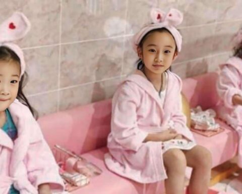 Đây là những gì các bậc cha mẹ thông minh sẽ nói khi con họ hỏi: “Chúng ta có giàu không?”