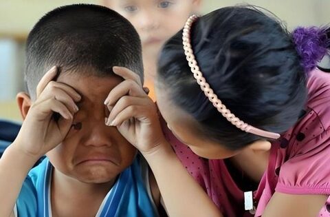 Tham khảo ý kiến nhiều giáo viên, tôi được các cô chia sẻ: 2 kiểu trẻ này đi học không bao giờ bị bắt nạt!