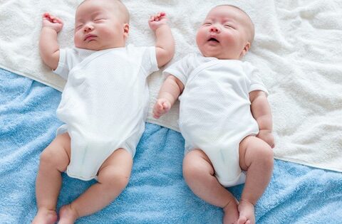 Nguy cơ mắc bệnh tim sau sinh ở bà mẹ sinh đôi