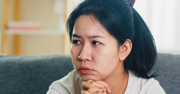 Kiểm tra lịch sử CHAT GPT của con gái, tôi phát hiện sự thật CHẤN ĐỘNG: Mình đã nuôi con thất bại rồi sao?