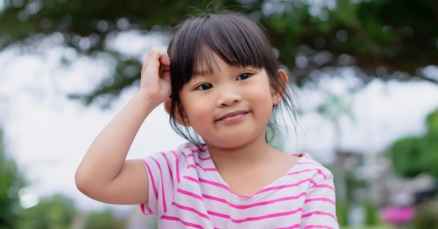 Những đứa trẻ càng “kém cỏi” càng hay nói 4 câu cửa miệng này: Không thay đổi thì khó mà thành công