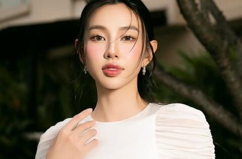 Cộng đồng mạng đặt nhiều câu hỏi, mong Thùy Tiên sớm lên tiếng về tấm bằng Thạc sĩ