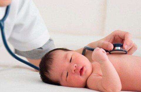 Dị tật tim bẩm sinh làm tăng nguy cơ ung thư cho trẻ và mẹ