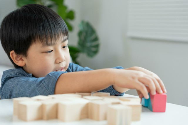 Người IQ càng cao càng dễ đau khổ: Đọc xong nghiên cứu này, cha mẹ liệu có làm mọi cách khiến con thông minh hơn?- Ảnh 1. Người IQ càng cao càng dễ đau khổ: Đọc xong nghiên cứu này, cha mẹ liệu có làm mọi cách khiến con thông minh hơn?- Ảnh 1.