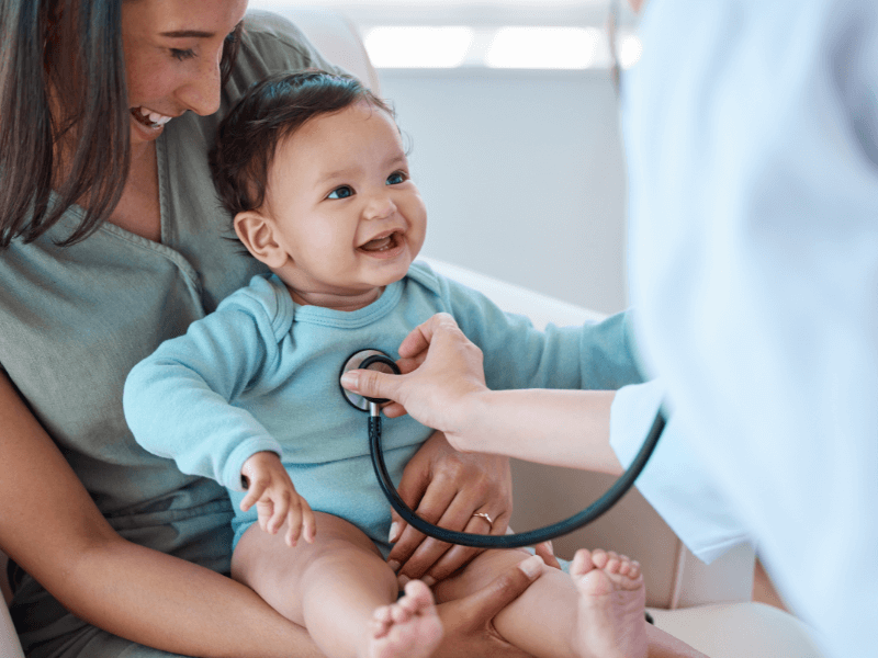 Trẻ sơ sinh được bú mẹ có sức khoẻ tim mạch tốt hơn- Ảnh 1.