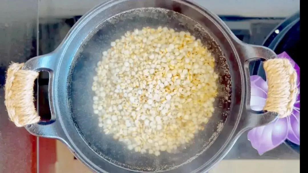 2 món cháo dễ nấu vừa giúp dưỡng da đẹp mịn lại thải độc cơ thể, bạn nên ăn thường xuyên vào bữa sáng- Ảnh 2. 2 món cháo dễ nấu vừa giúp dưỡng da đẹp mịn lại thải độc cơ thể, bạn nên ăn thường xuyên vào bữa sáng- Ảnh 2.