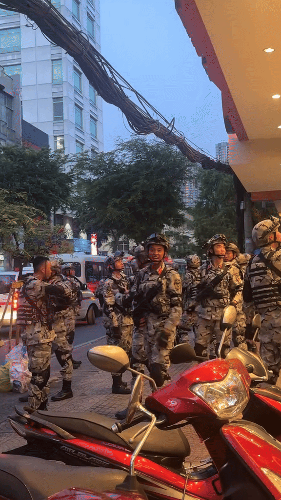 Hội quân nhân đẹp trai 