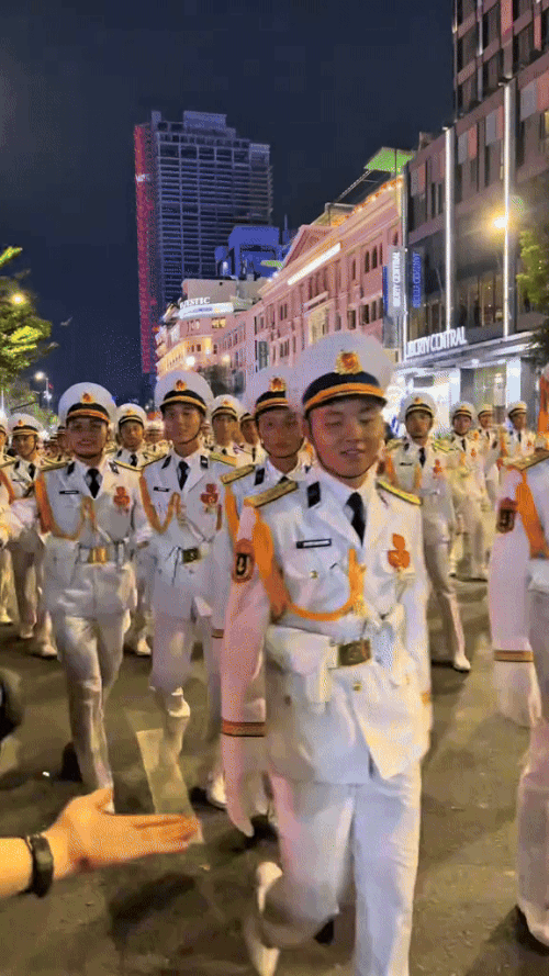 Hội quân nhân đẹp trai 