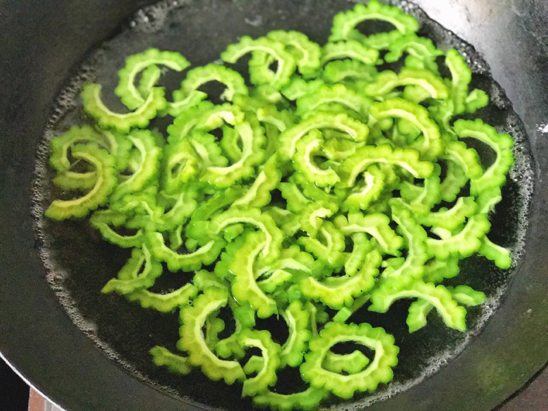 Nấu và ăn nhiều 4 món rau bổ gan: Làm giảm chứng nóng gan, giúp ngủ ngon, vừa bổ dưỡng lại rẻ tiền- Ảnh 3. Nấu và ăn nhiều 4 món rau bổ gan: Làm giảm chứng nóng gan, giúp ngủ ngon, vừa bổ dưỡng lại rẻ tiền- Ảnh 3.