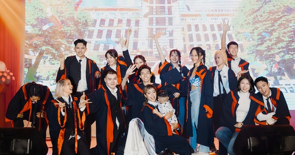 Phút Cuối 2025: Miền ký ức khó quên của sinh viên trường Báo