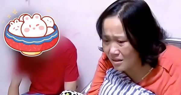 Con trai 14 tuổi vẫn đòi ngủ cùng mẹ, gia đình rạn nứt: “Con lớn không tránh mẹ” nguy hiểm đến thế nào?