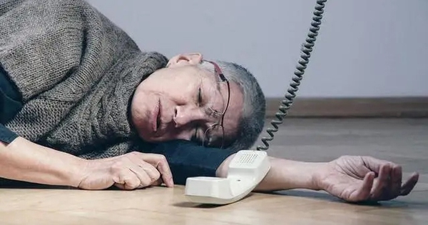 Bác sĩ cảnh báo: Sau tuổi 50, nếu liên tục làm 5 thói quen này là tự đẩy mình đến gần bờ vực đột quỵ