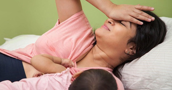 Mẹ bị viêm tuyến vú có cho con bú được không?