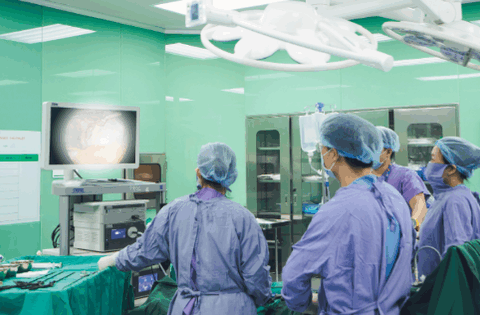 U nang socola và nguy cơ mất buồng trứng, dấu hiệu chỉ là cơn đau bụng kinh âm ỉ