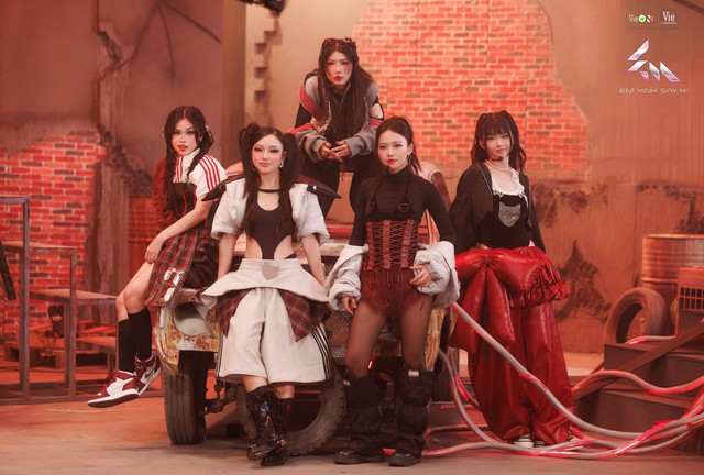 Bóc trần 1 Em Xinh: Từng có mối tình chú - cháu với 1 Anh Trai, bỏ rơi người yêu vì lý do này- Ảnh 1.