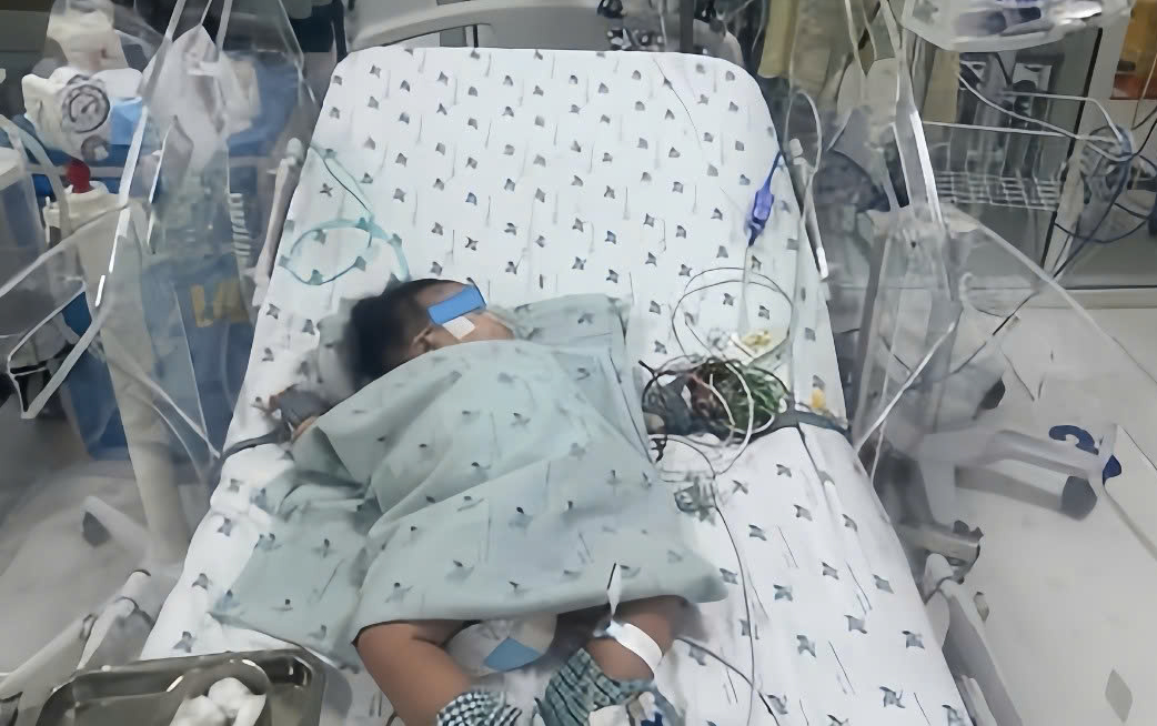 Sốt xuất huyết ở TPHCM tăng gấp 2,5 lần, nhiều trẻ sốc nặng- Ảnh 2. Sốt xuất huyết ở TPHCM tăng gấp 2,5 lần, nhiều trẻ sốc nặng- Ảnh 2.